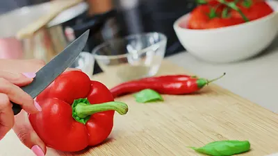 Ile kalorii ma papryka czerwona? Wartości odżywcze 2025