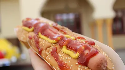 Ile kalorii ma hot dog z Orlenu? Kaloryczność i dieta
