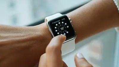 Sztuczna inteligencja i wearables w treningu fitness 2025