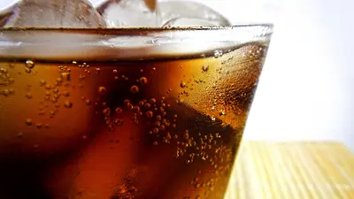 Cola Zero – ile kalorii i czy jest zdrowa? Skład i fakty