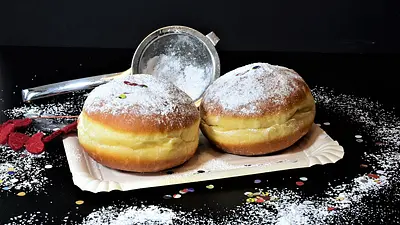 Ile kalorii ma pączek? Kalorie i wpływ na zdrowie