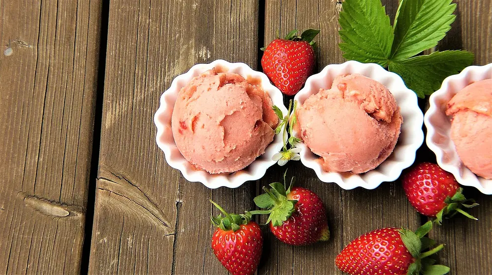 Ile kalorii mają lody? Wartości odżywcze i właściwości